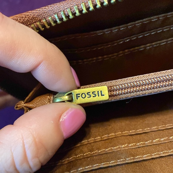 Brand new Fossil Madison zip clutch in multicolored leather  😍😍😍 - Picture 8 of 14